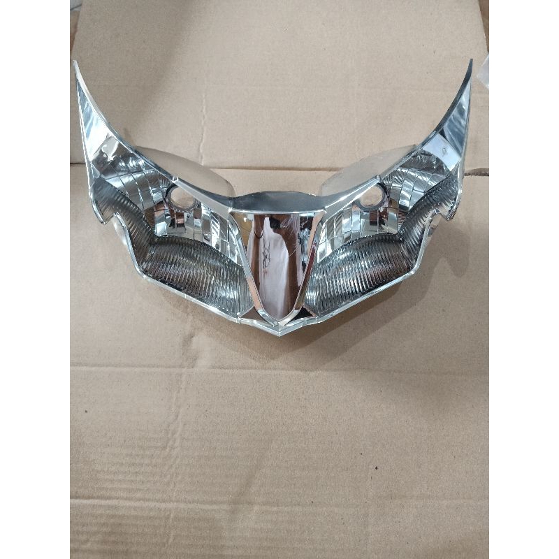Repektor lampu depan Vario 125 bohlam original