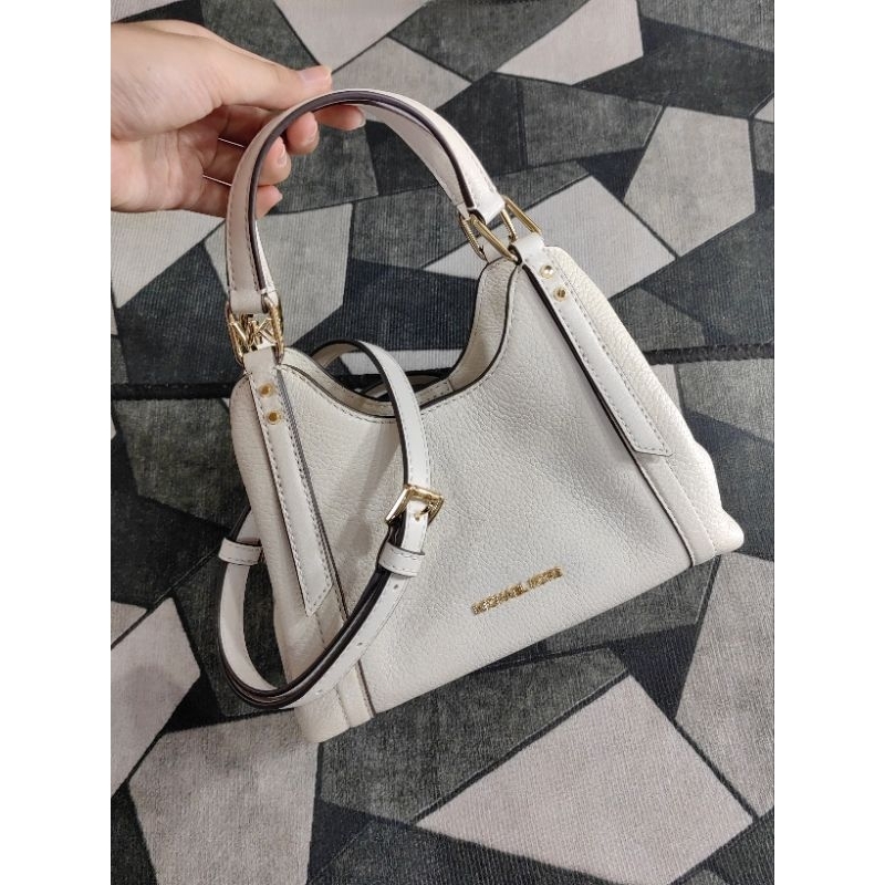 MK Arlo Sathel White