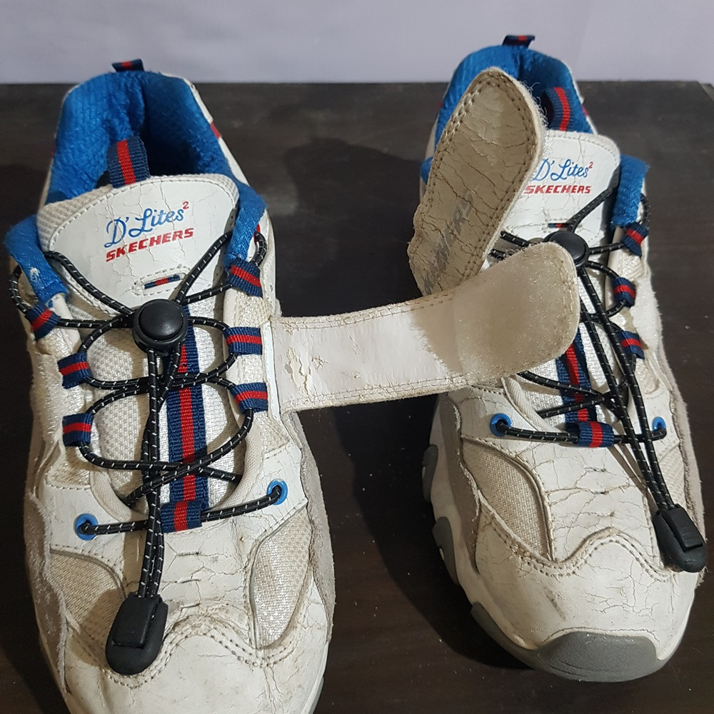 Sepatu Preloved S802 velcro dan tali Skechers D'lites