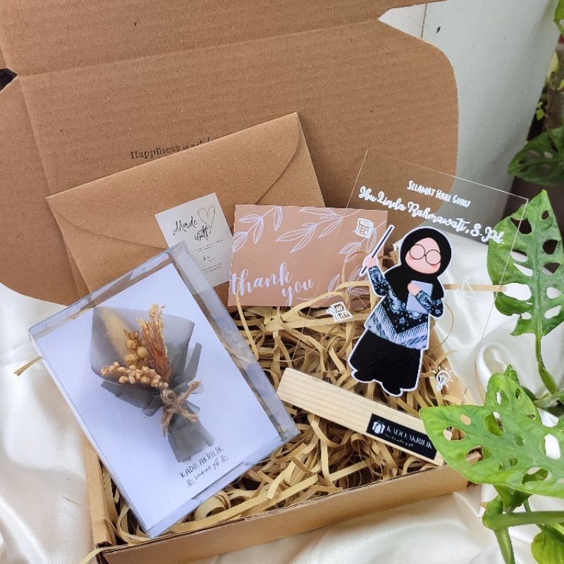 KADO.AKRILIK | AKRILIK CUSTOM | AKRILIK LED | KADO WISUDA | KADO WEDDING