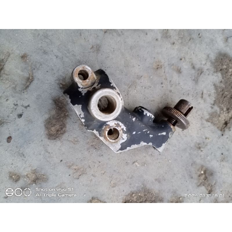 bracket handle rem depan rumah handle rem depan yt115 original bekas