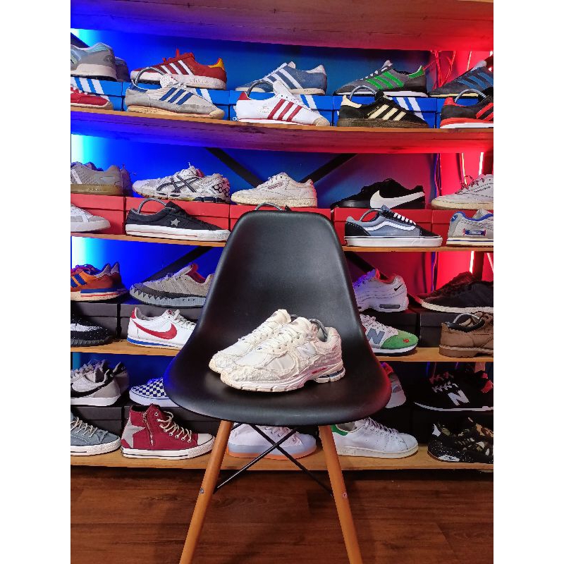 New Balance 2002R Protection pack white