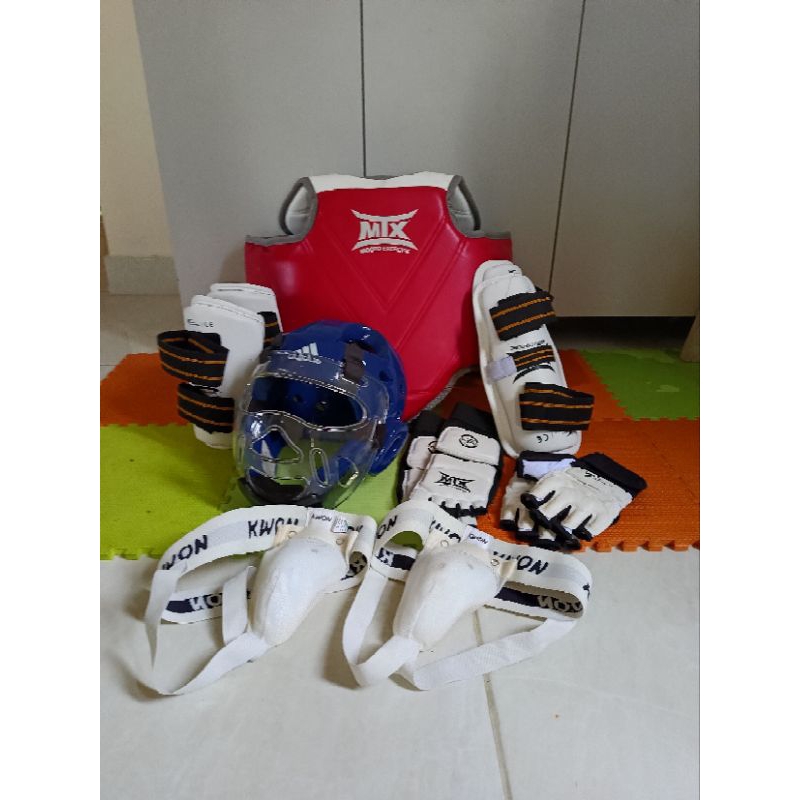Preloved Set Taekwondo (Bekas Like New)