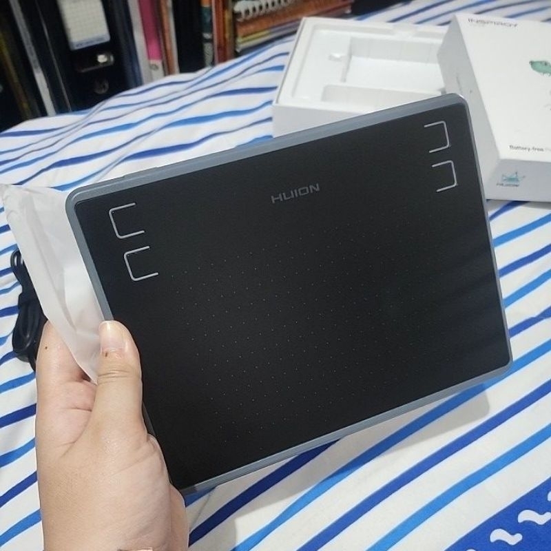 Preloved HUION H304P Graphic Drawing Tablet / Pentab / Pentablet