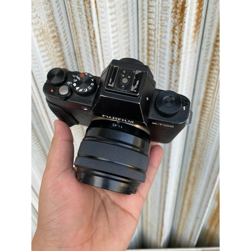 FUJIFILM XT100