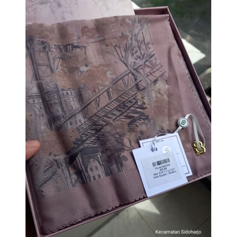 Buttonscarves New York 3 BOWERY