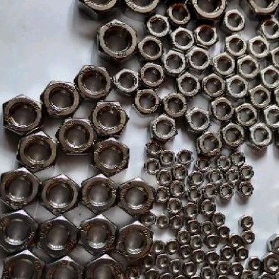 Mur Stainless M12 atau Mur 17