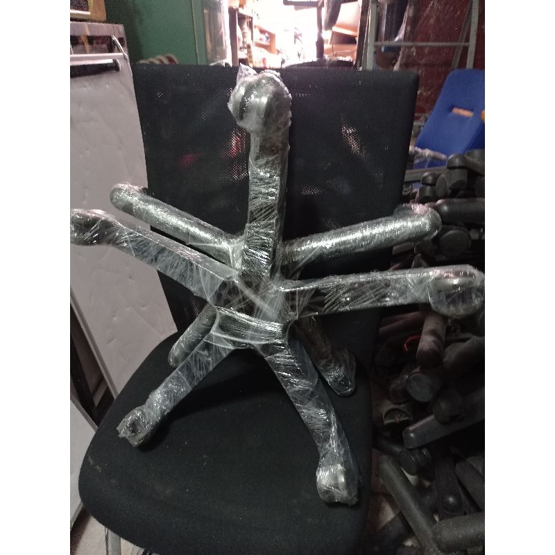 biasakan membaca deskripsi produk sebelum membeli, kaki kursi lengkap roda bekas