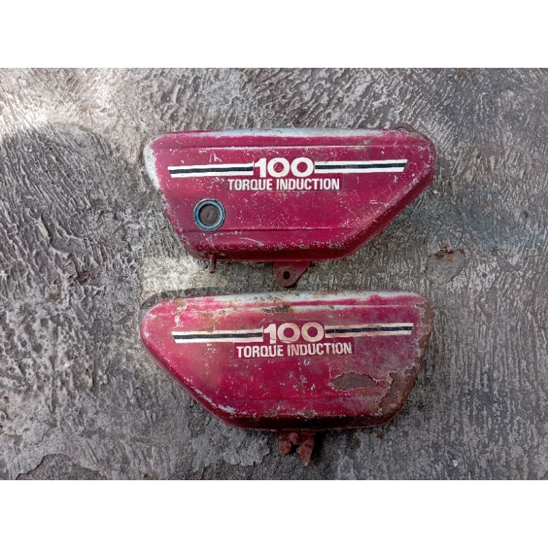 cover besi tutup aki wadah oli kanan kiri Yamaha Rs 100 original