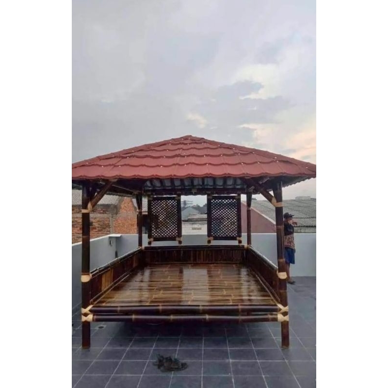 SAUNG BAMBU UK 3 X 3  --GAZEBO--