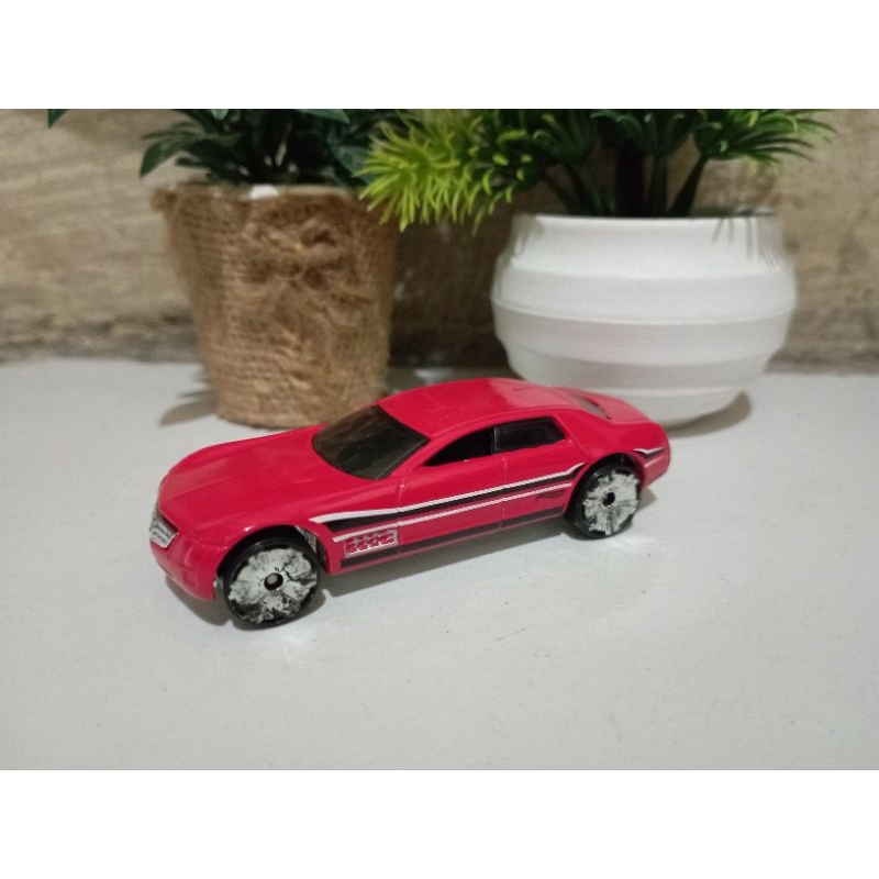 hot wheels cadillac V-16 sixteen merah loose rare