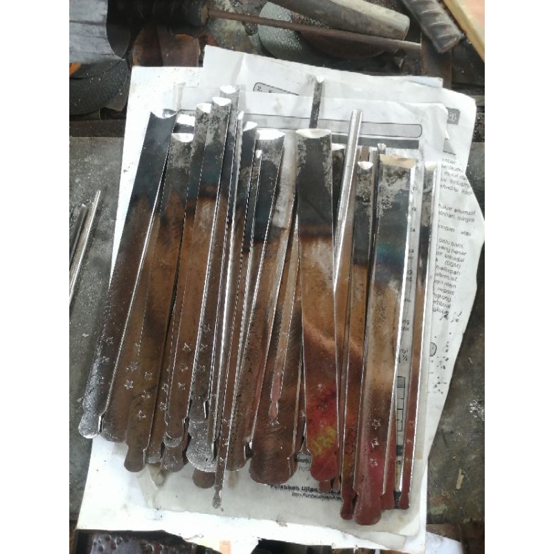 Alat ukir BAJA alat ukir kayu tatah pahat asli jepara tebal dan super tajam siap pakai - Harga PERSE