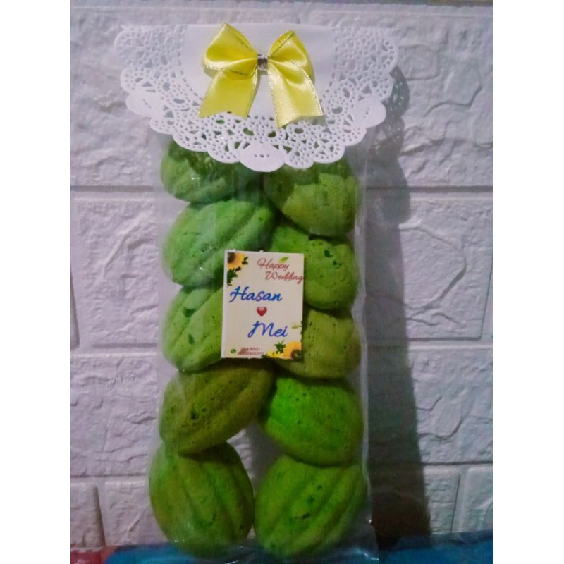 

Souvenir Bolu Pandan semi kering isi 10 pita PRODUSEN lgsg.