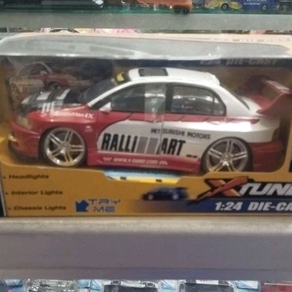 Kentoys 1:24 Diecast Mitsubishi Lancer Evo 9 Ralliart MODIF
