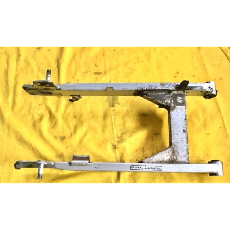 Swing Arm Lengan Ayun Supit Belakang Honda Supra X 125 Supra 125 Karisma X Karisma D Original Copota