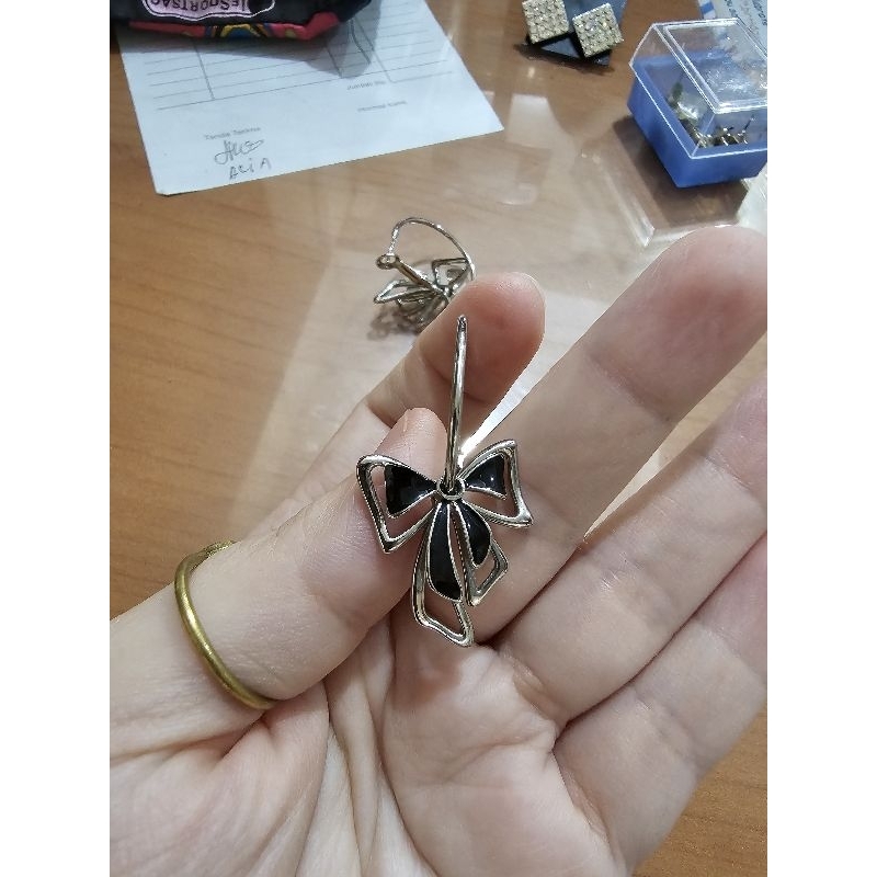 earing korea / anting titanium / TITANIUM ASLI TDK AKAN HITAM