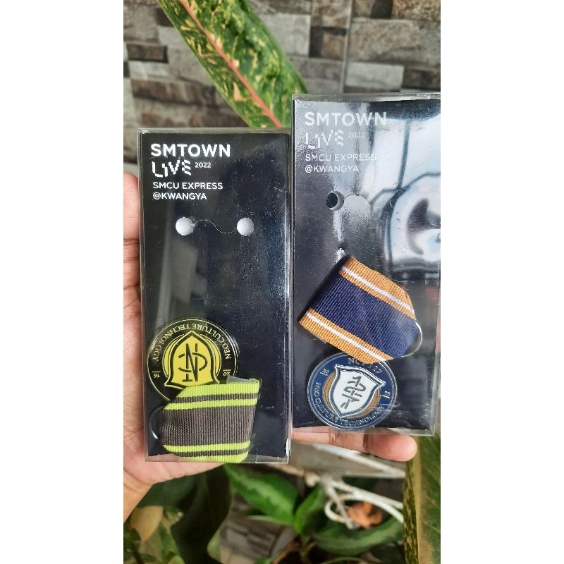 mark sungchan emblem badge smcu nct 127