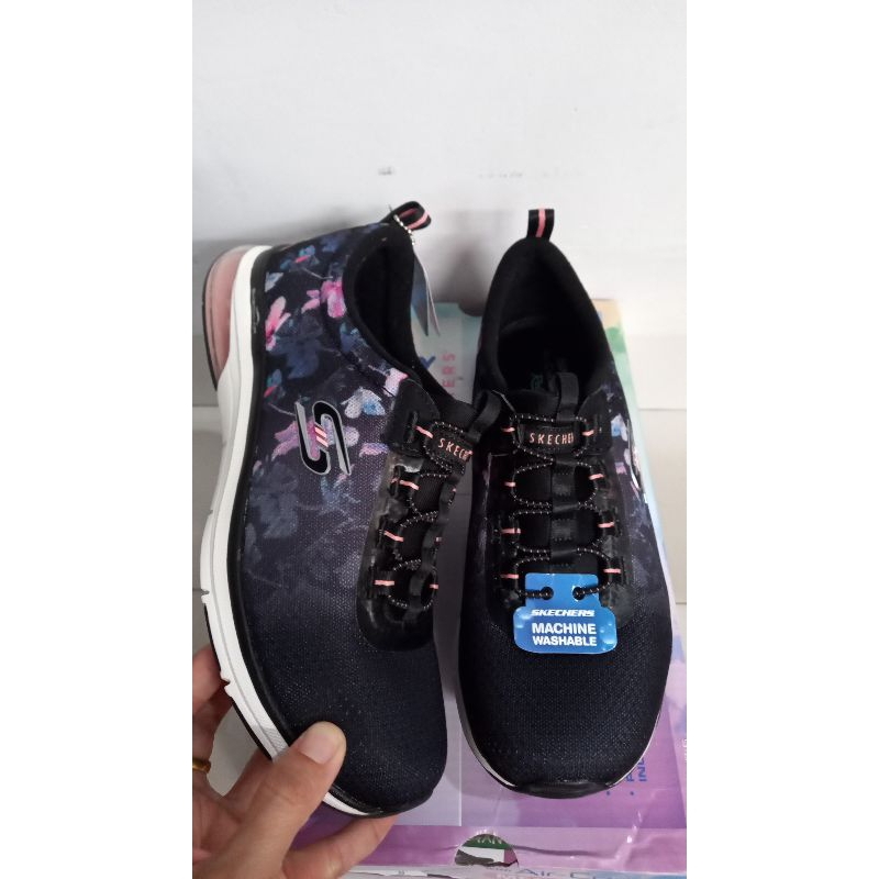 Sepatu skechers women Relaxed fit with air cooled memory foam size 36