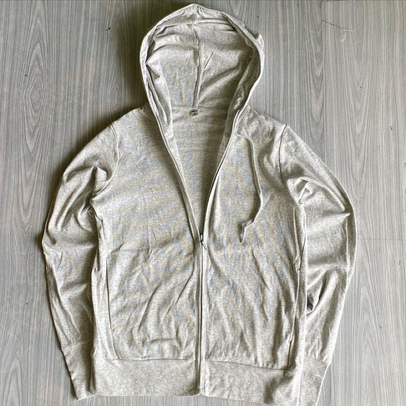 UNIQLO ZIPPER HODEED JAKET