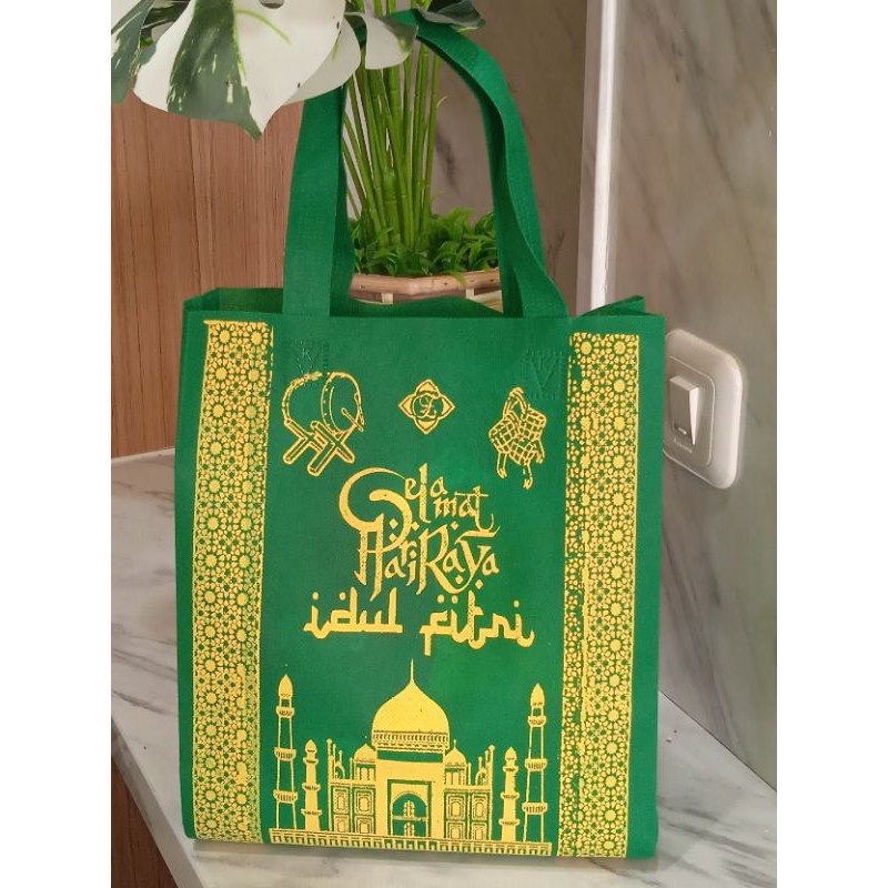 

Tas Lebaran Idul Fitri