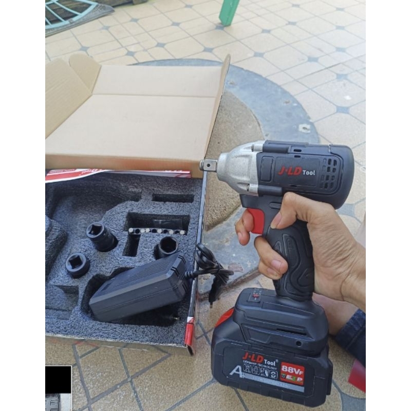 Impact BATERAI JLD / CORLDESS IMPACT WRENCH JLD 88VOLT BRUSHLESS JLD