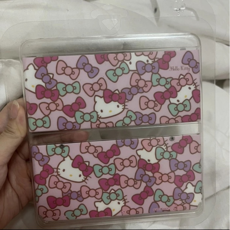 hello kitty new 3ds plate preloved