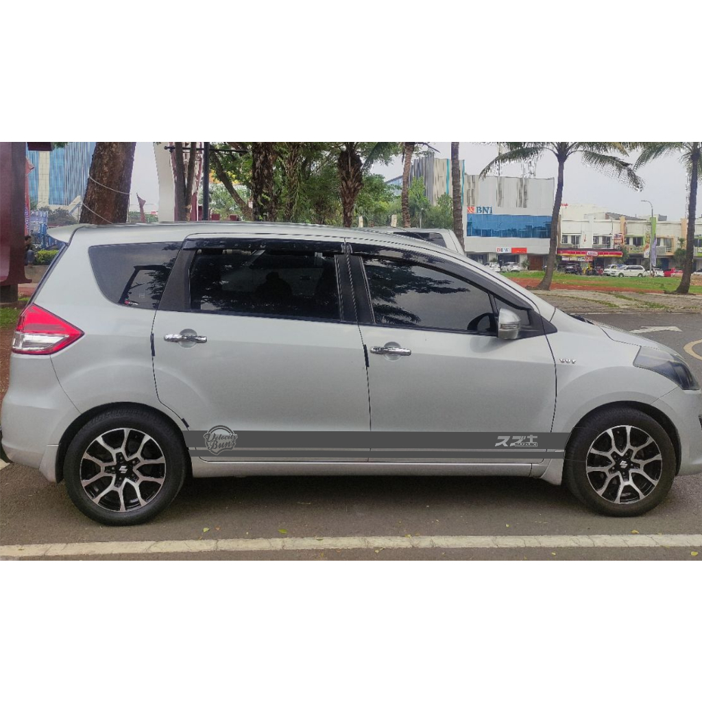 cutting sticker mobil suzuki  ertiga
