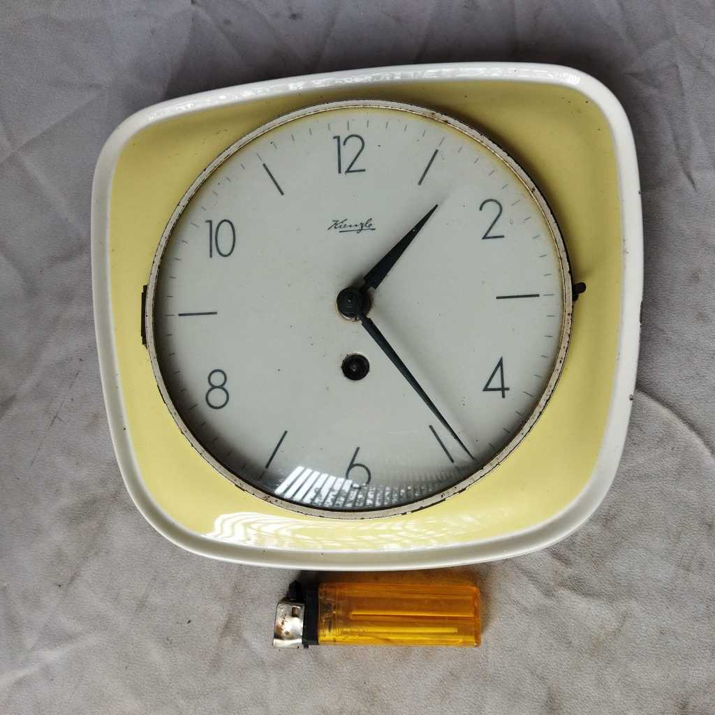 Pajangan Vintage Jam Keramik Kienzle made in Germany