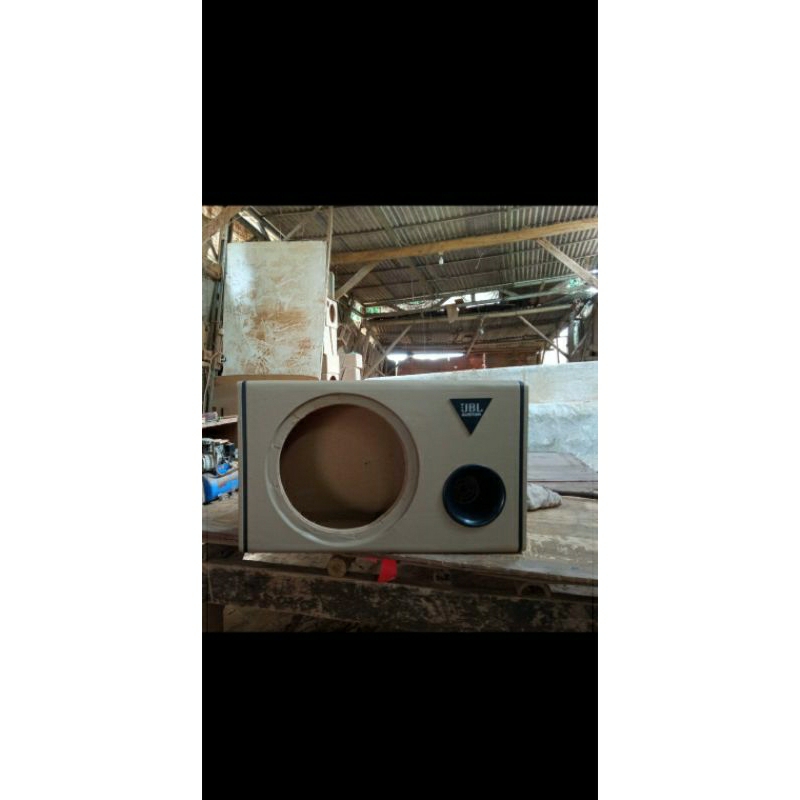 box 12inch subwofer mobil.ukuran besar