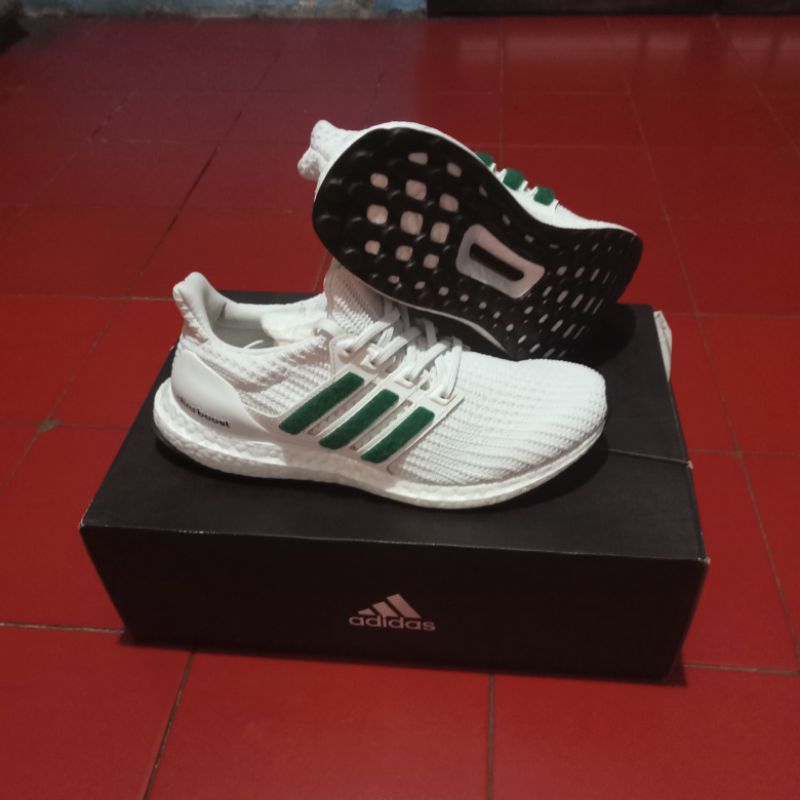 Sepatu Running Adidas Ultra Boost Second Like New Original Terjamin Size 40, Inshole