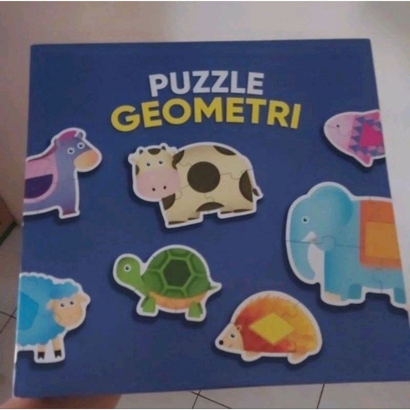 Puzzle Geometri 7 Karakter Hewan dan 34 Puzzle