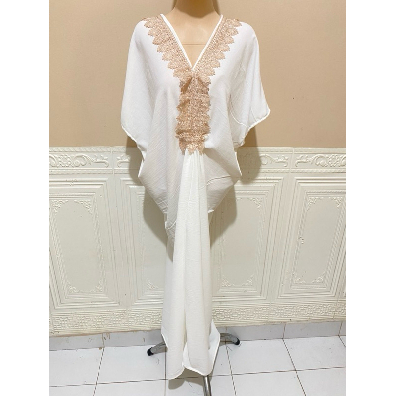 Kaftan Cantik Putih crinckle mewah
