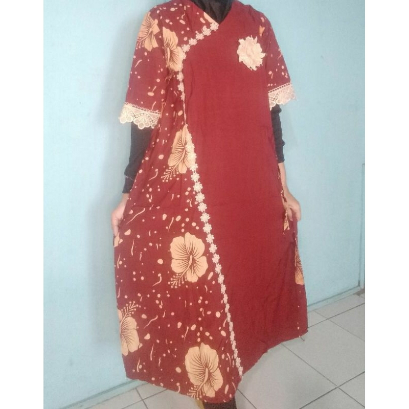 Daster renda bunga timbul