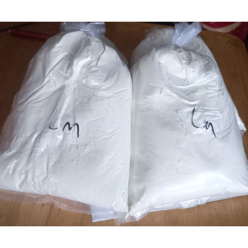 

tepung terigu LM curah 500 gr