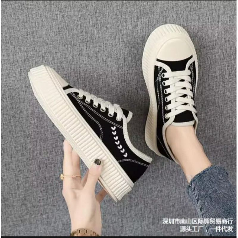 NANDA COLECTION.SEPATU SNEAKER WANITA SEPATU KOREA STYLE ZIGZAG TERBARU