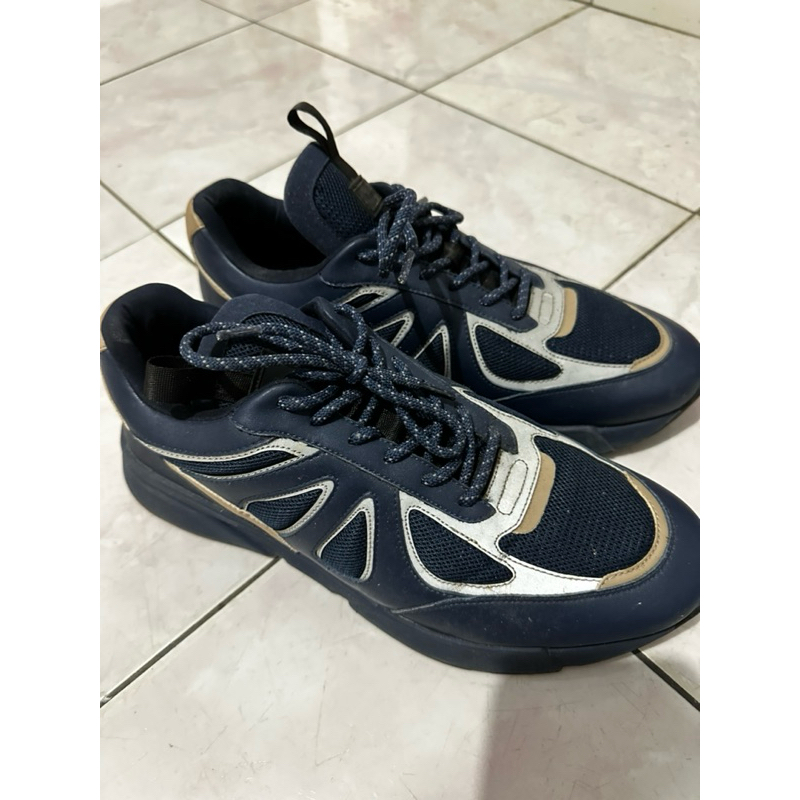 Preloved Sepatu Sneakers Pria PEDRO Size 41 Original Store