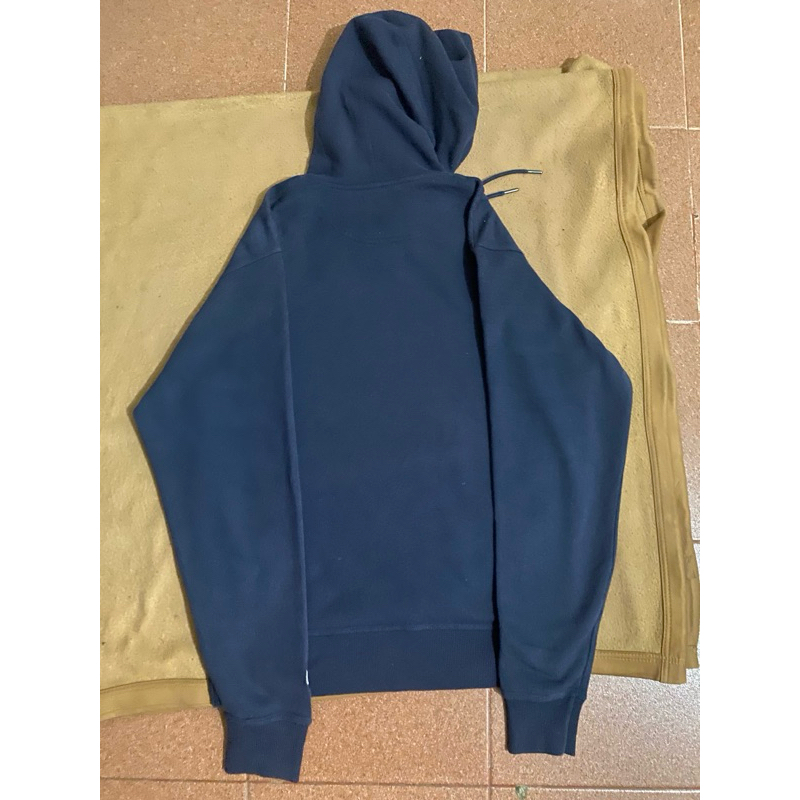 hodie champion second like new