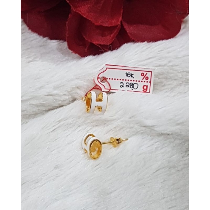 Anting emas 70 huruf H putih