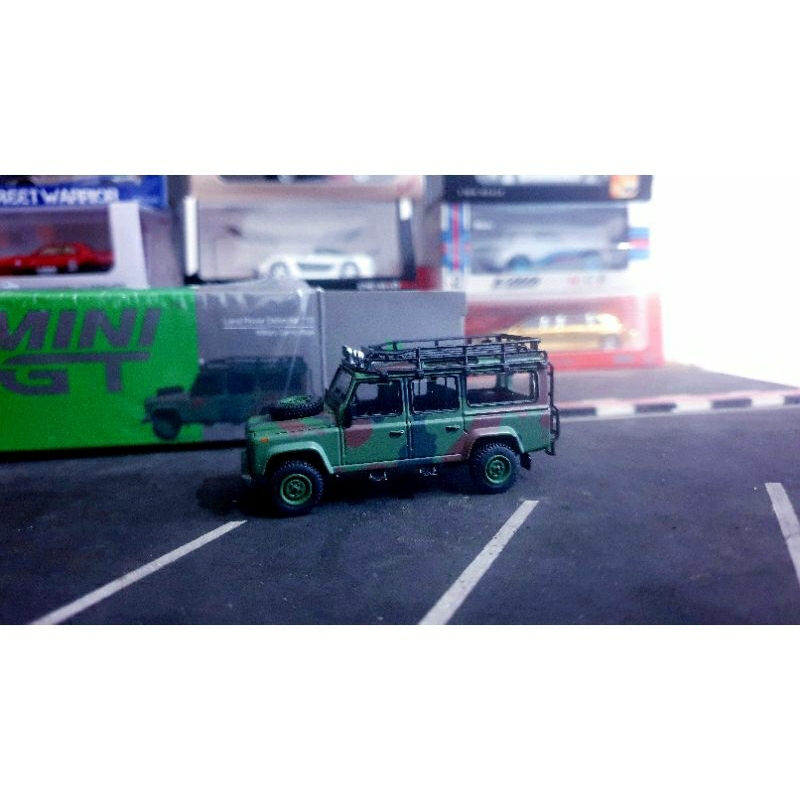 Diecast Mini gt Land rover defender 110 military camouflage no 237 1:64