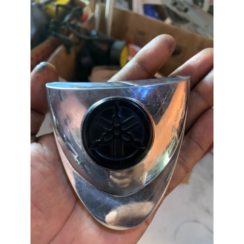 emblem dasi fizr crom / vega r crom