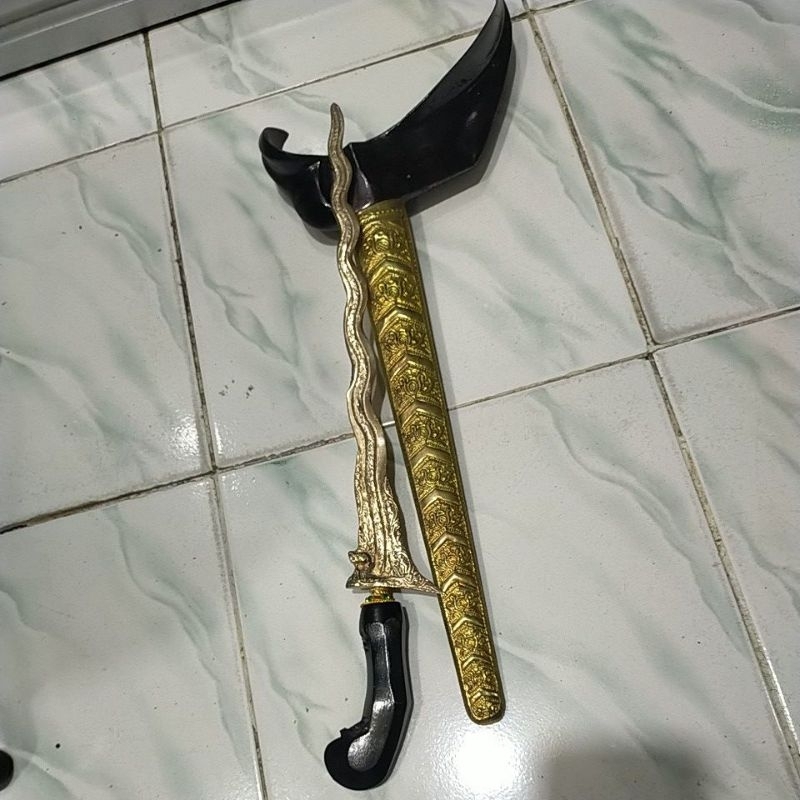 keris bilah kuning