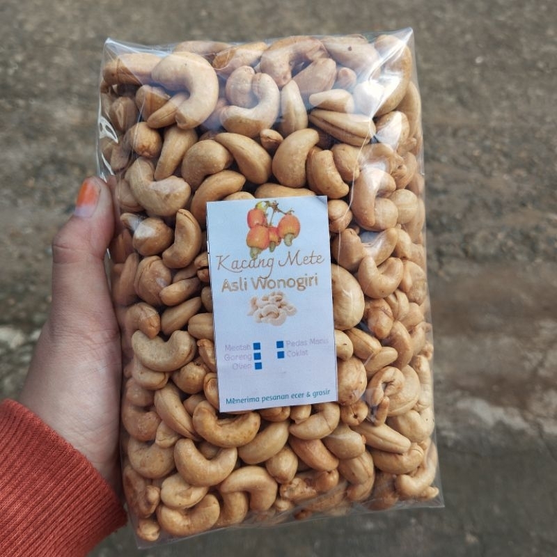 

Kacang Mede mete mentah Mateng asli Wonogiri 1000gr/1kg