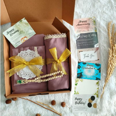 Hampers kado mukena dewasa/Hampers lebaran/Giftbox birthday/graduation/kado pernikahan / Parcel Mani