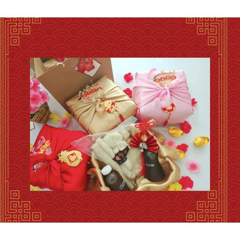 

Hampers Imlek/ Parsel CNY/ Parcel Chinese New Year Pempek Qinanti Ikan Tenggiri Palembang