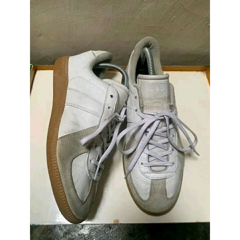 sepatu Adidas BW army