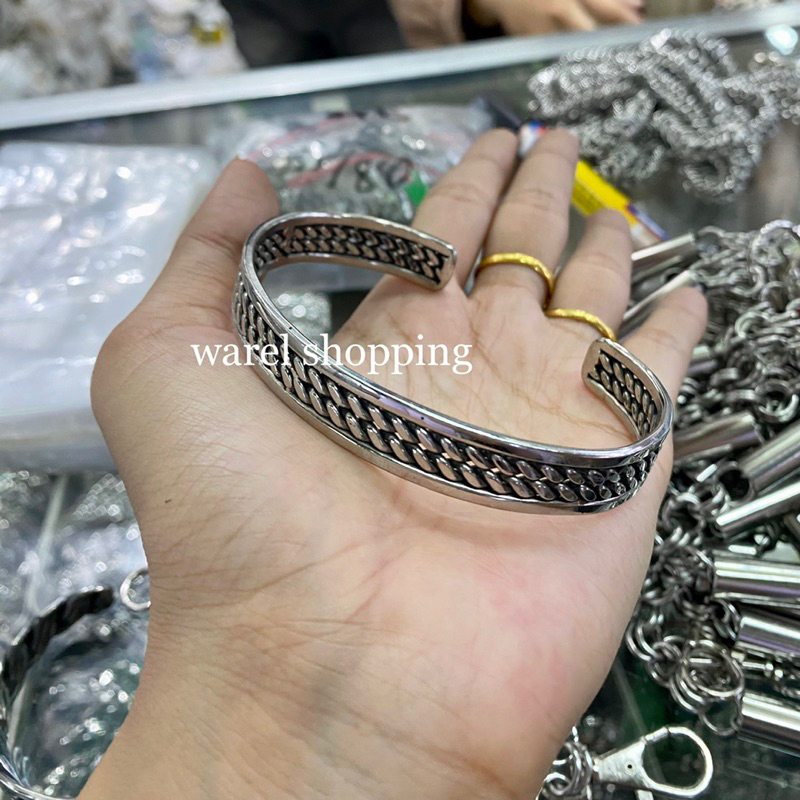 gelang baja putih anyam Papua motif kepang sisik/gelang besi putih