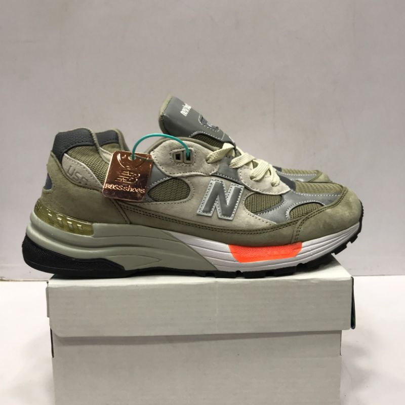 SEPATU NEW BALANCE 992 USA X WTAPS