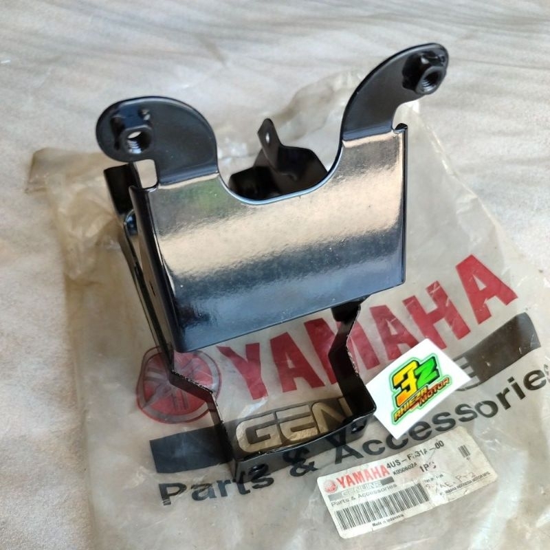 Dudukan breket stay dada panel tameng depan F1zr Fizr 4US original baru YGP / 4US-F331A-00