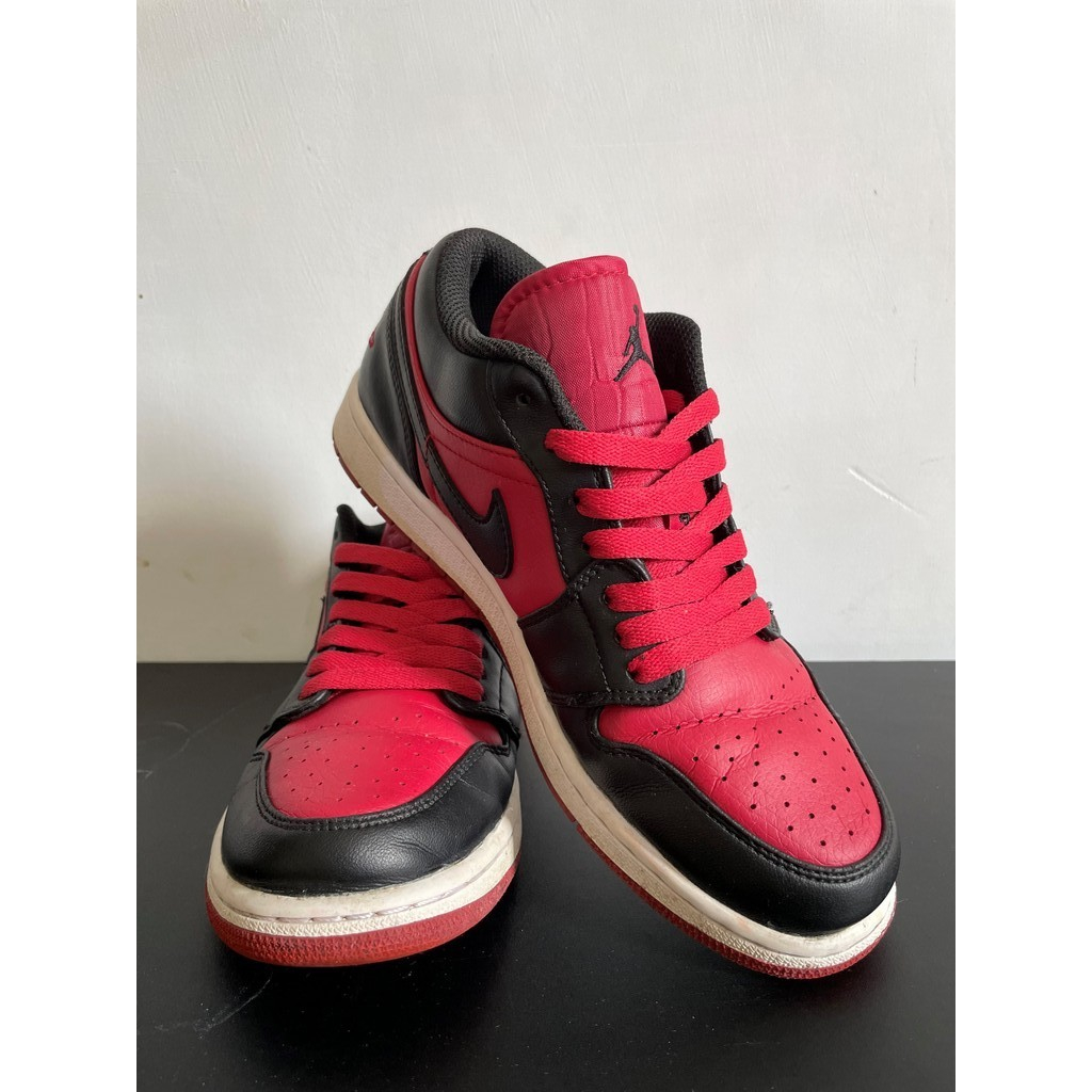 Sepatu Nike Air Jordan 1 Low Black Gym Red
