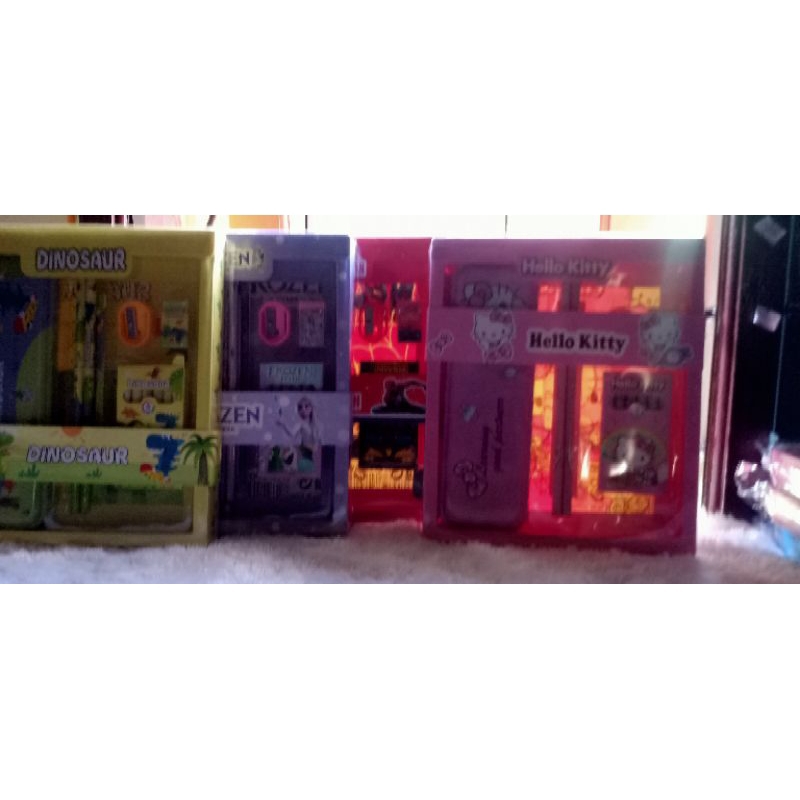 

STATIONRYTEMPATPENSILSANRIOTEMPATPENSILSETLUCUKARAKTER